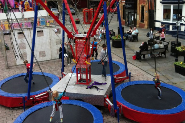 Carnival mFunfairs - Trampolines